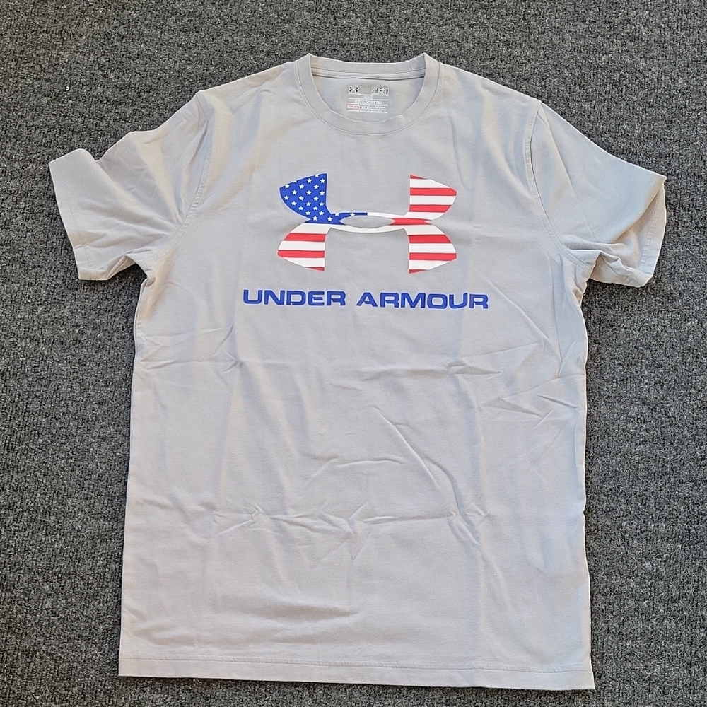 Men's Under Armour Gray T-Shirt with American Flag Logo, Sz S. New Without Tags.